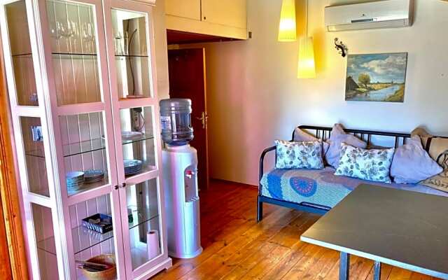 Romantic Private Cabin