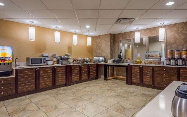 Best Western Plus Bowmanville