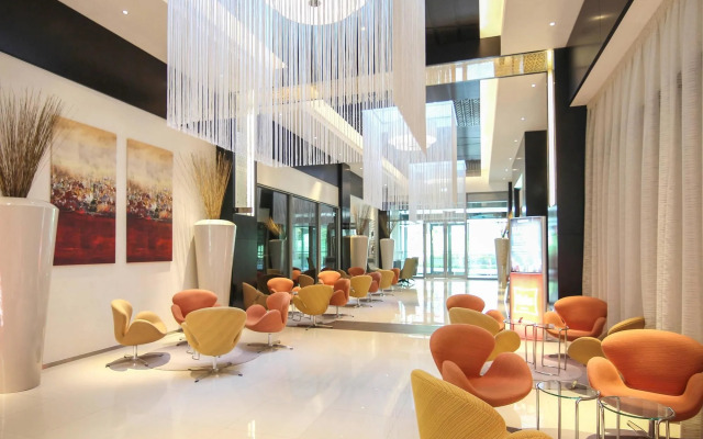 Отель ibis One Central Hotel