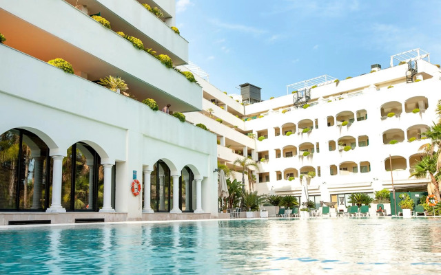 Apartamentos Guadalpin Boutique