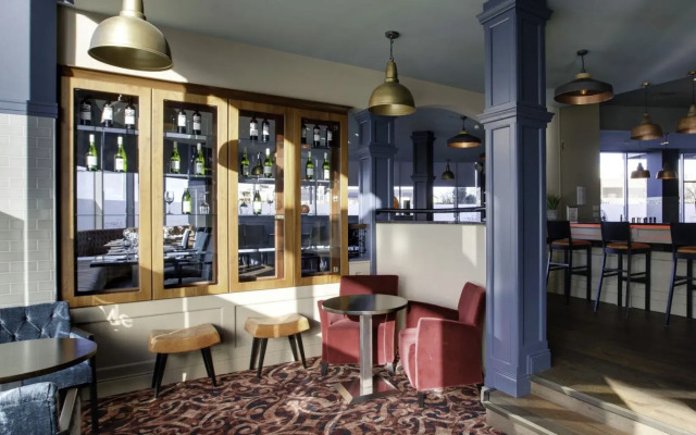 Metro Hotel & Apartments Dublin Airport