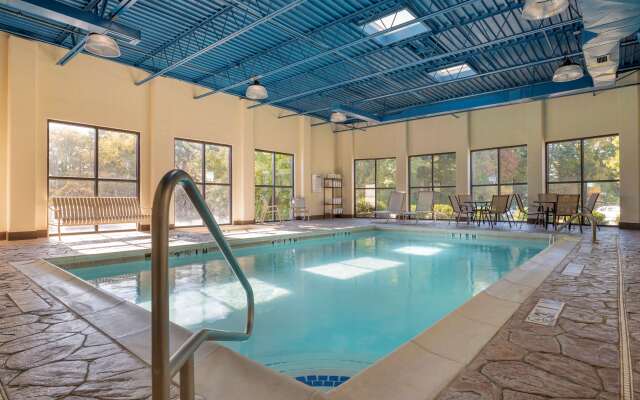 Best Western Louisville East Inn & Suites