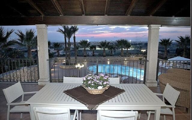 Villa Egadi con Piscina e Campo da Tennis