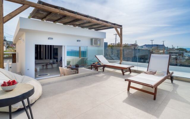 Wave Suite By the Sea