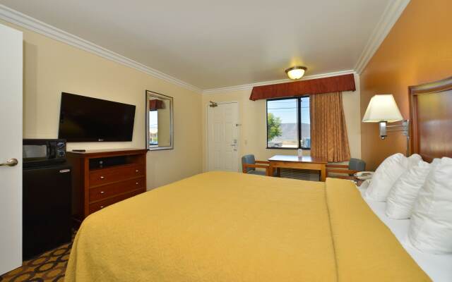 Quality Inn Lake Elsinore I-15