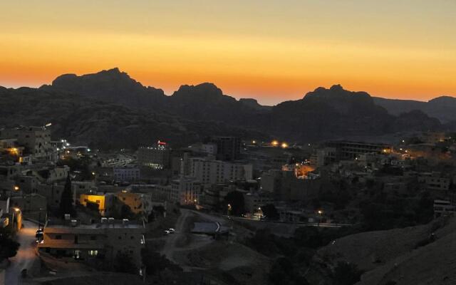 Petra by Night Hotel