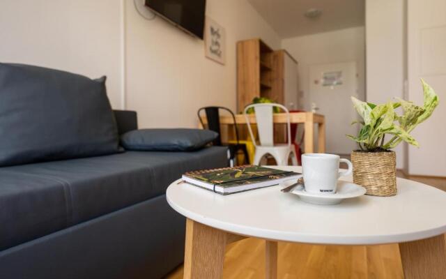 FeelGood Apartments SmartLiving | contactless check-in