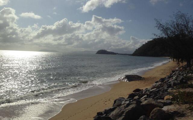 Costa Royale Beachfront Apartments