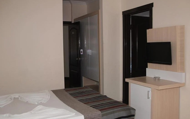 B2b Senza Inova Beach Hotel