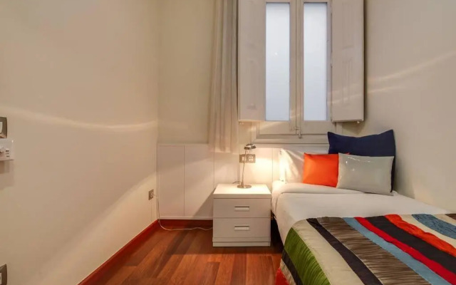 Ronda Sant Pere Private City Center 3Bedroom Suite B