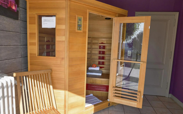 Theux Villa With Sauna