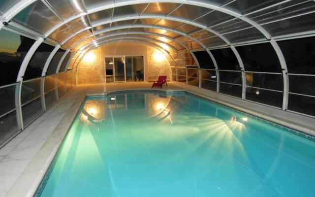 Gîte Bouesse, 7 pièces, 14 personnes - FR-1-591-9