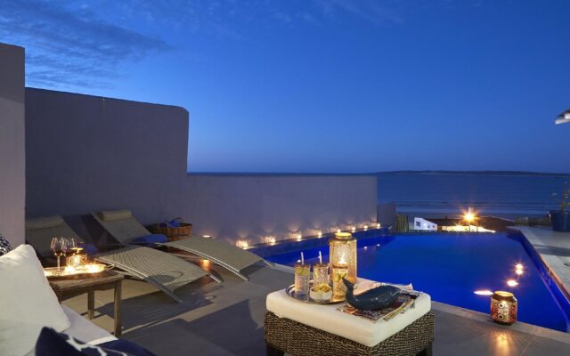 Abalone Hotel & Villas