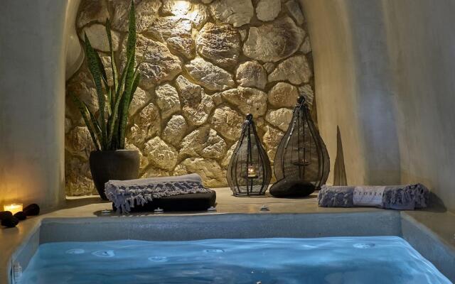 Floria Suites