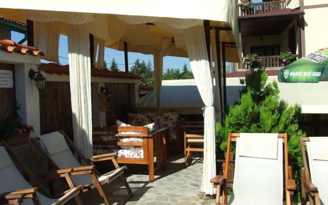 Mitiova Guest House