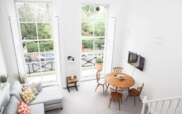 Beautiful 1 Bedroom Apartment in Kensington