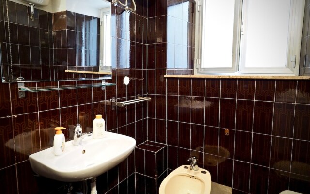 Studio Rosso San Luca Zona Acquario