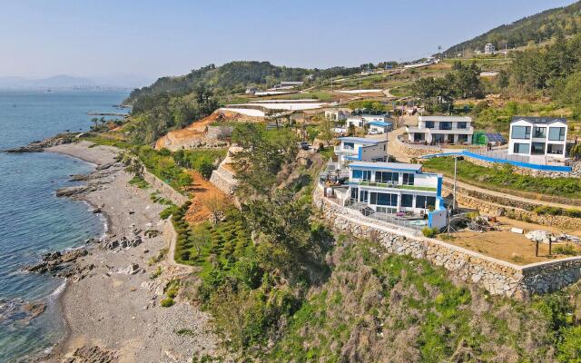Namhae Bokkongii Seesru Ocean View Poolvilla