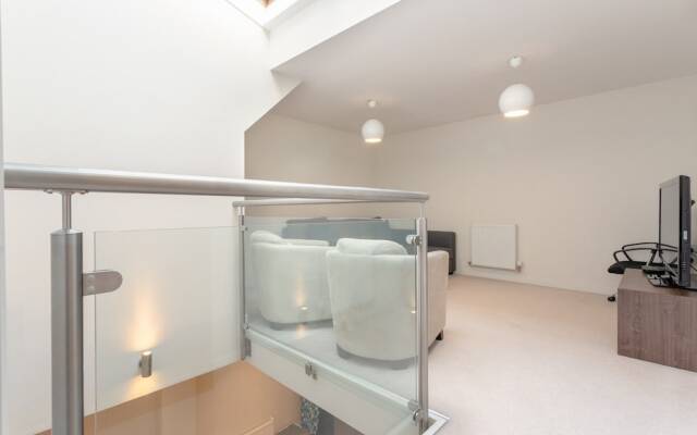 2 Bed Townhouse in Shepherds Bush