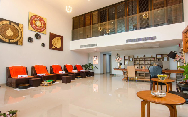 Tour De Phuket Hotel
