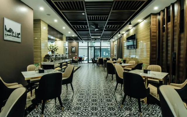 Top One Halong Hotel