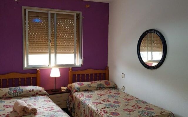 Low Cost Rooms Las Llaves 4
