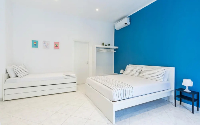 White Blue Apartment at Sanit by Wonderful Italy