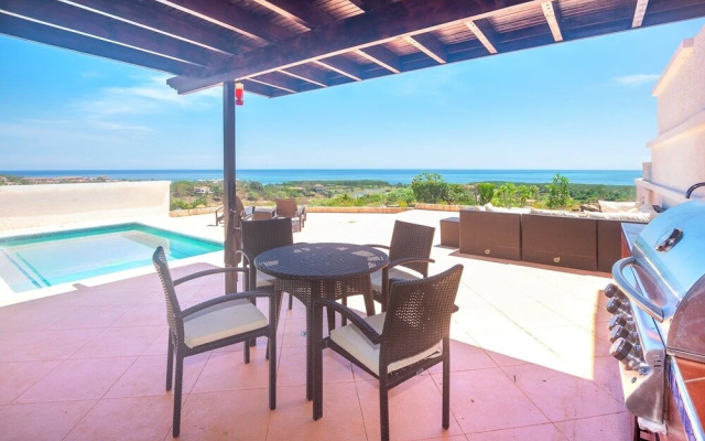 Pristine Bay 1303 3 Bedroom Villa by RedAwning