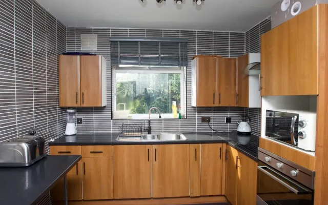 Stunning Spacious Bungalow With Ample Parking