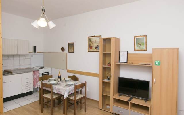 Apartments Amalija