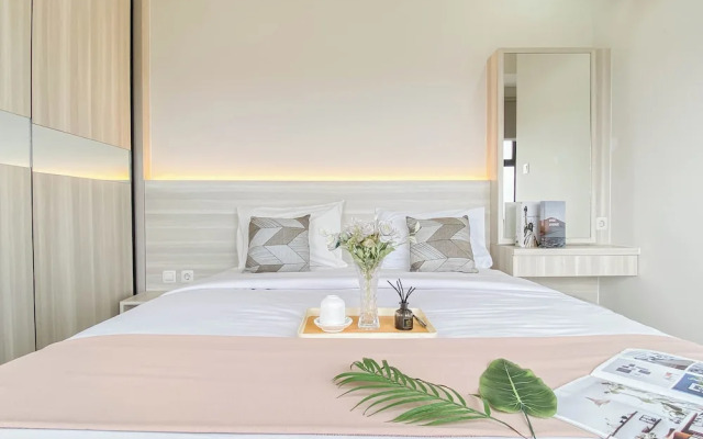 Modern Look 2BR Corner Transpark Cibubur Apartment
