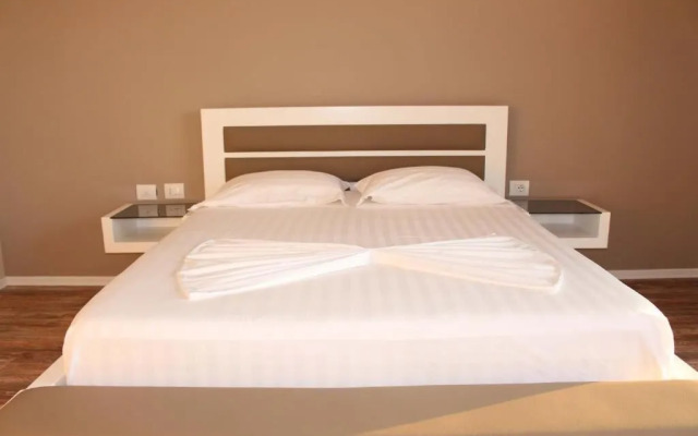 Palmanova Beach Mardok