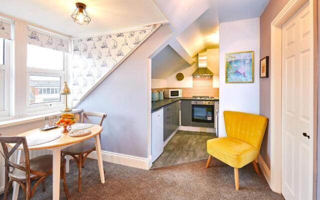 Host Stay North Parade Apartment