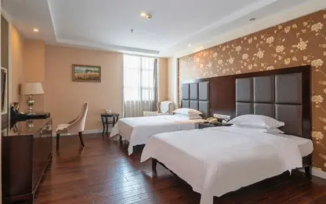 Baohui Hotel
