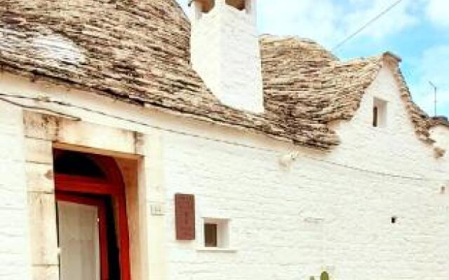 Trullo Natalie