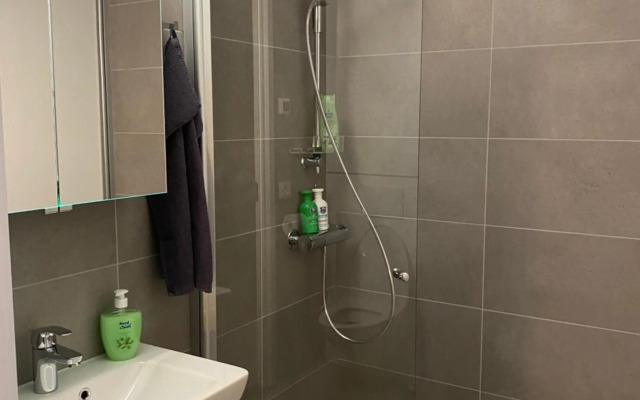 City Home Alvari, free parking