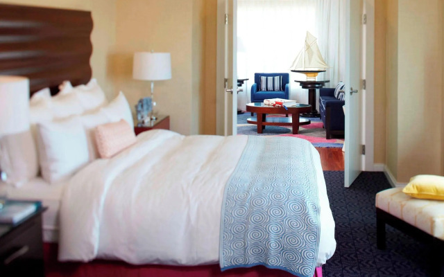 Renaissance® Boston Seaport District