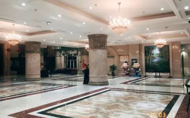 Peter International Hotel