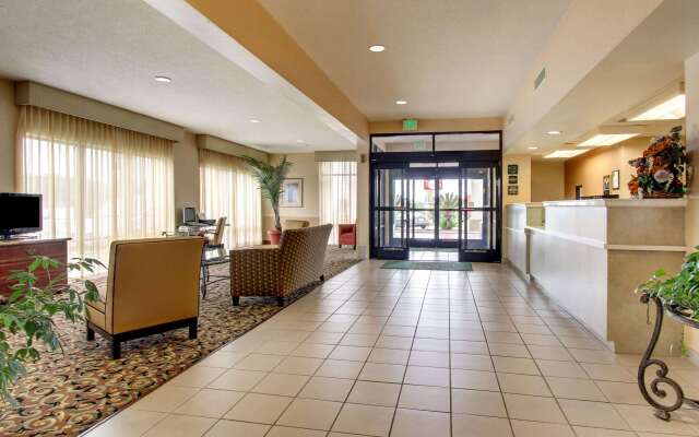 Quality Inn &  Suites Hattiesburg North