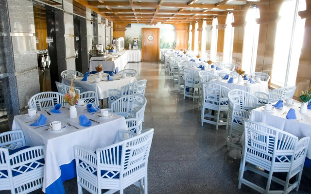 Hotel AR Los Arcos
