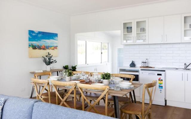 Seaside Beach House 25 Seaside Pde