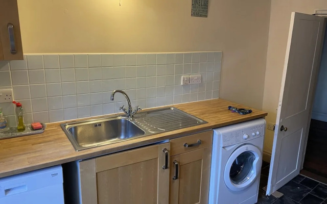 Captivating Tudor 2 Bedroom Apartment in Ipswich