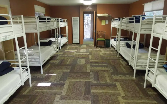 Yosemite Bug Rustic Mountain Resort