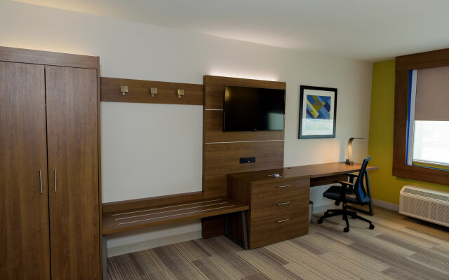 Holiday Inn Express & Suites McKinney - Frisco East by IHG