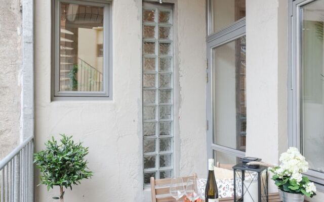 Exclusive apartment in city