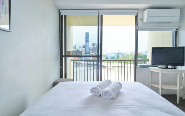 River Plaza Apartments