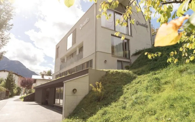Omaela Apartments