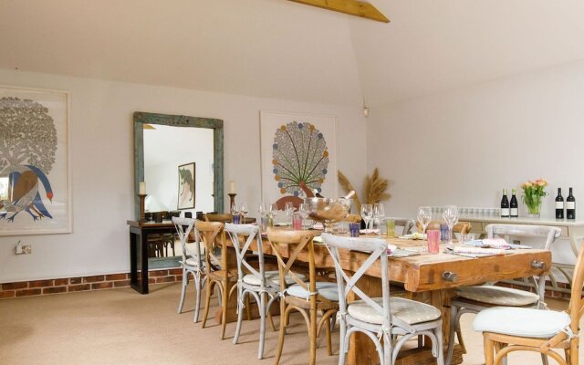 Impressive Country Estate Sleeps 17