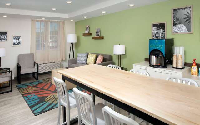 WoodSpring Suites Miami Southwest