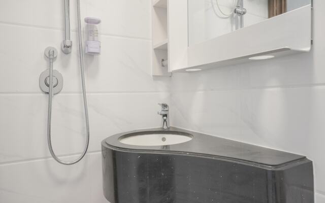 Warm And Cozy Stay Studio Apartment At Sky House Bsd